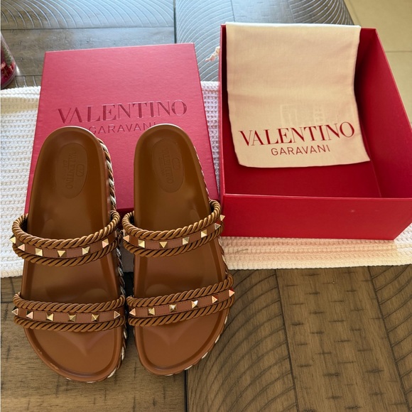 Valentino Garavani Shoes - Valentino Garavani Rockstud Slide Espadrilles Tobacco leather with gold-tonestud
